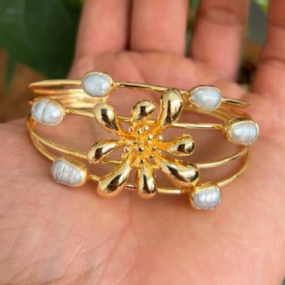 Pearl Cuff Bracelet Gold Plated & Ring Set - Picture 3 of 3